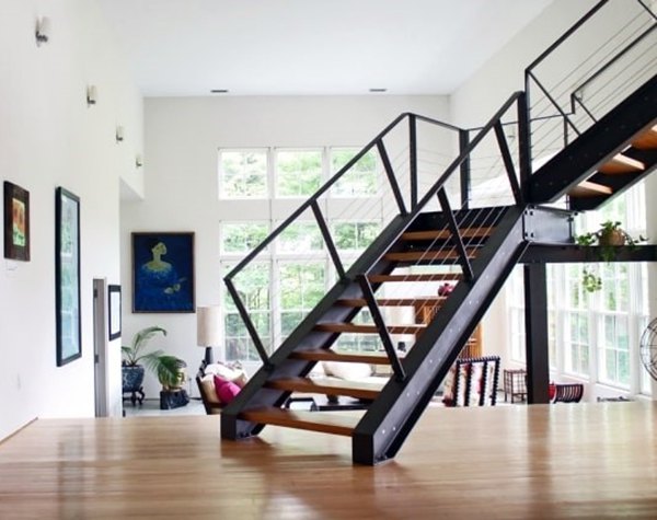 Tham khảo các mẫu cầu thang sắt đẹp cho ngôi nhà của bạn